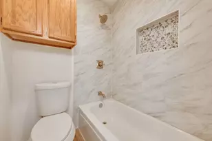 606 Oakland Hills Dr, Arlington, TX 76018 - Photo 6