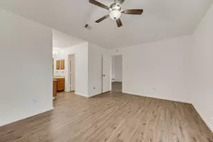 606 Oakland Hills Dr, Arlington, TX 76018 - Photo 4