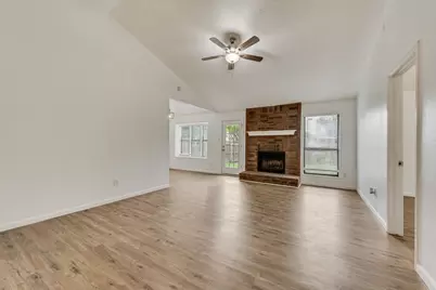 606 Oakland Hills Drive, Arlington, TX 76018 - Photo 2