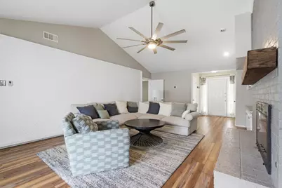 1917 Pleasant Valley Drive, Plano, TX 75023 - Photo 6