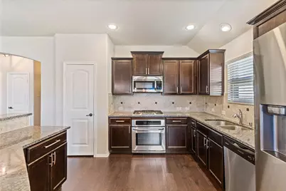 205 Whitman Drive, McKinney, TX 75072 - Photo 10
