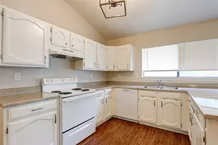620 Nora Ln, DeSoto, TX 75115 - Photo 8