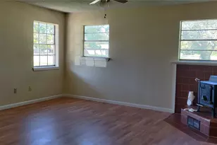 101 S Quinlan St, Howe, TX 75459 - Photo 4
