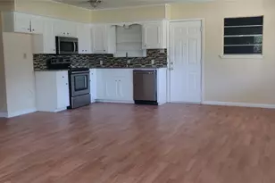 101 S Quinlan St, Howe, TX 75459 - Photo 2