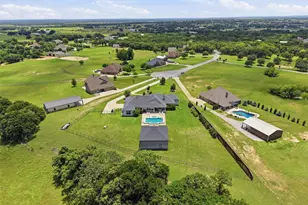 697 E Canyon Creek Ln, Weatherford, TX 76087 - Photo 38