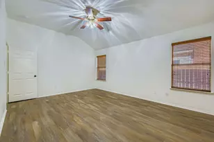 12407 Hawk Creek Dr, Frisco, TX 75033 - Photo 18