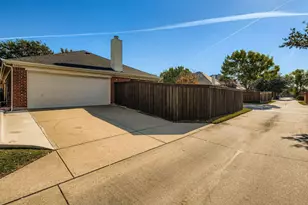 12407 Hawk Creek Dr, Frisco, TX 75033 - Photo 26