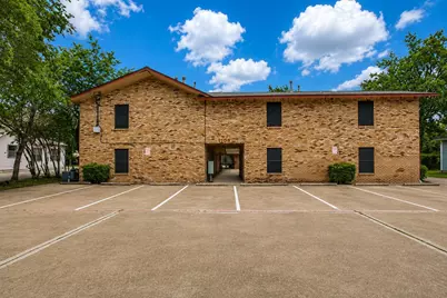 1108 N Elm Street #10, Denton, TX 76201 - Photo 2