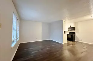 1108 N Elm St, Denton, TX 76201 - Photo 6