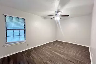 1108 N Elm St, Denton, TX 76201 - Photo 22