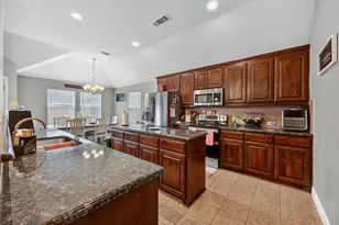 212 Ghost Rider Rd, Waxahachie, TX 75165 - Photo 10