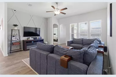 909 Black Hawk Drive, Princeton, TX 75407 - Photo 8