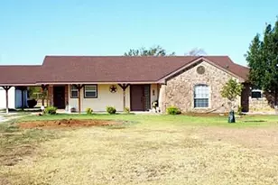2520 Emerald Forest Dr, Burleson, TX 76028 - Photo 1