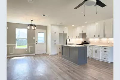 3000 Meandering Way, Granbury, TX 76049 - Photo 4