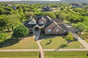 811 Mallard Pointe Dr, Grand Prairie, TX 75104 - Photo 36