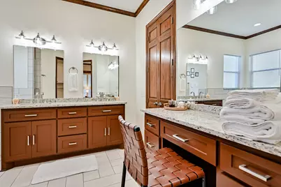 811 Mallard Pointe Drive, Grand Prairie, TX 75104 - Photo 10