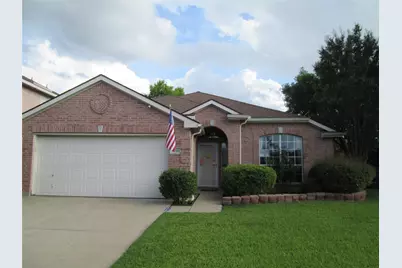 5016 San Jacinto Drive, Haltom City, TX 76137 - Photo 1