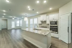 12345 Hulson Trl, Fort Worth, TX 76052 - Photo 4