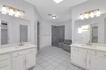 1012 Woodbriar Drive, Grapevine, TX 76051 - Photo 22