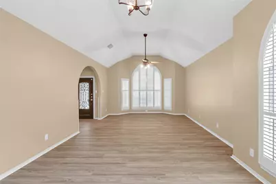 1012 Woodbriar Drive, Grapevine, TX 76051 - Photo 8