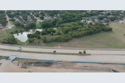 4550 Lakeridge, Grand Prairie, TX 75052 - Photo 2