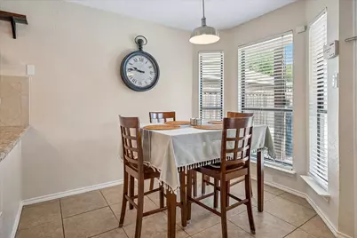 2028 Lansdown Drive, Carrollton, TX 75010 - Photo 10