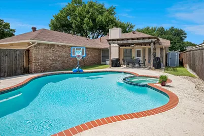 2028 Lansdown Drive, Carrollton, TX 75010 - Photo 22