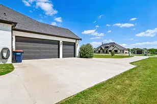 6517 Leo Ln, Godley, TX 76044 - Photo 36