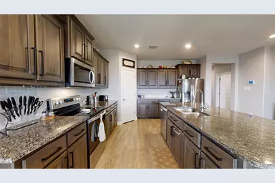 1624 Omaha Drive, Granbury, TX 76049 - Photo 4