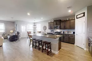 1624 Omaha Dr, Granbury, TX 76049 - Photo 6