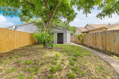 4627 Chapman Street, The Colony, TX 75056 - Photo 6