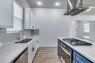 2633 La Altura Ln, Dallas, TX 75212 - Photo 8
