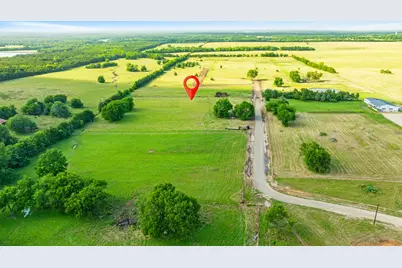 393 Private Road 33261, Sumner, TX 75486 - Photo 1