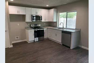 406 E Springdale Lane, Grand Prairie, TX 75052 - Photo 1