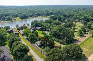 194 Bushwhacker Dr, Mabank, TX 75156 - Photo 6