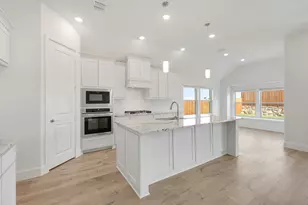 821 Blue Fescue Rd, Fort Worth, TX 76247 - Photo 18
