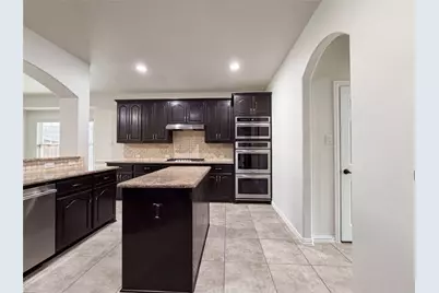 2948 Almansa, Grand Prairie, TX 75054 - Photo 2