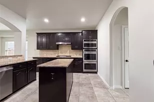 2948 Almansa, Grand Prairie, TX 75054 - Photo 2