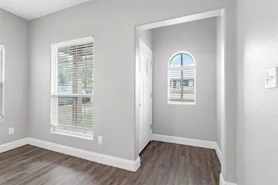 426 W Coffin Street, Denison, TX 75020 - Photo 2
