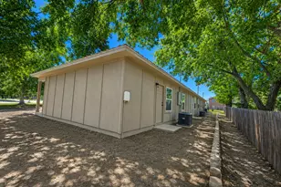 412 W Franklin St, Alvord, TX 76225 - Photo 10