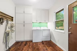 2610 Oak Cliff Ln, Arlington, TX 76012 - Photo 20