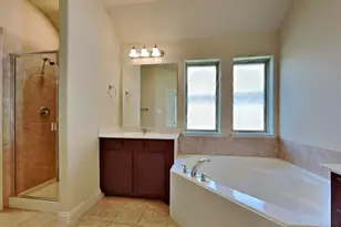 504 Fossil Creek Dr, Little Elm, TX 75068 - Photo 10