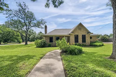 417 N Hamburg Street, Bremond, TX 76629 - Photo 2