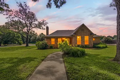 417 N Hamburg Street, Bremond, TX 76629 - Photo 1