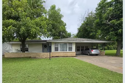 215 Woodard Avenue, Cleburne, TX 76033 - Photo 1