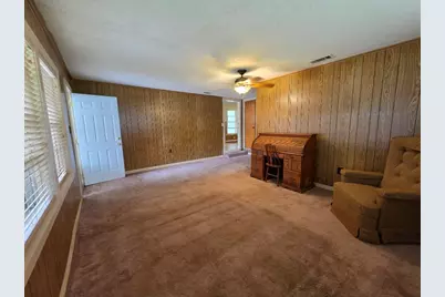 215 Woodard Avenue, Cleburne, TX 76033 - Photo 6