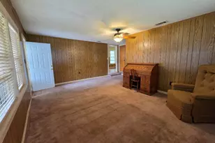 215 Woodard Ave, Cleburne, TX 76033 - Photo 6