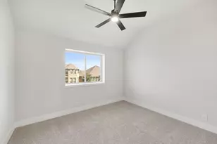 812 Condor St, Joshua, TX 76058 - Photo 32