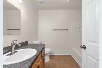 1205 E Powell Avenue, Fort Worth, TX 76104 - Photo 32