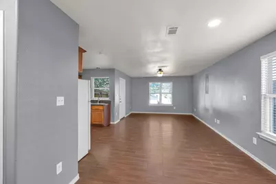 1205 E Powell Avenue, Fort Worth, TX 76104 - Photo 22